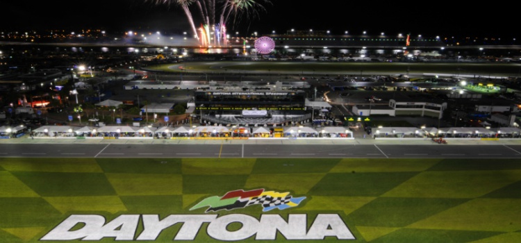 Book A Luxury Rv Rental For The Daytona 500