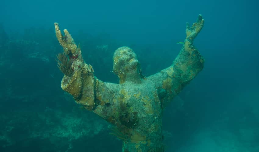 Christ of the Abyss in John Pennekamp Park Penne